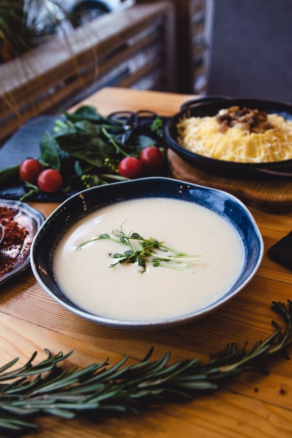 Quelle est la meilleure période pour un circuit des festivals de musique folklorique en Irlande?